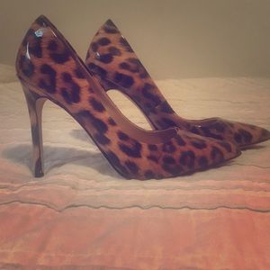 Women’s Size 7 Cheetah Print Pumps